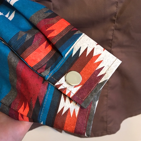 EUC. Long sleeve, snap closure with cute ruffle detail, Western/Aztec print. - Picture 3 of 4